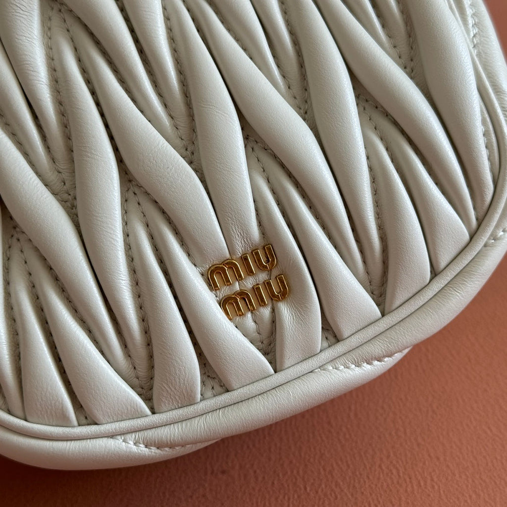 Miu Miu 26S Matelasse Pouch Bag 16 in White Calfskin Gold Hardware