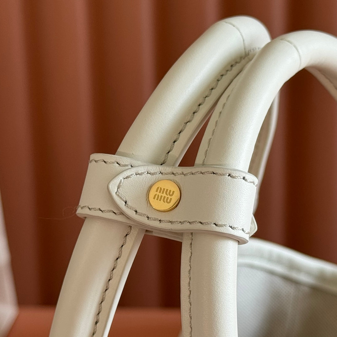 Miu Miu 26S Ivy Bag 23 in White Calfskin Gold Hardware