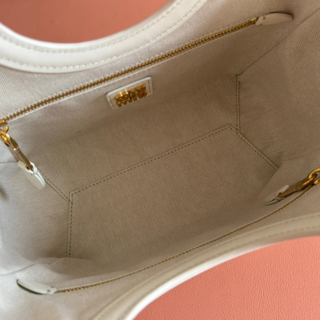 Miu Miu 26S Ivy Bag 23 in White Calfskin Gold Hardware