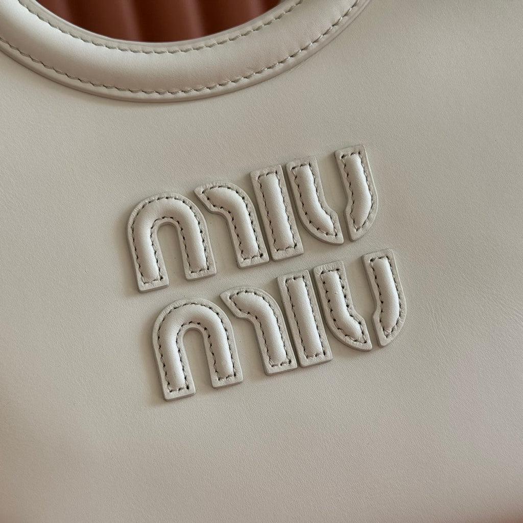 Miu Miu 26S Ivy Bag 23 in White Calfskin Gold Hardware