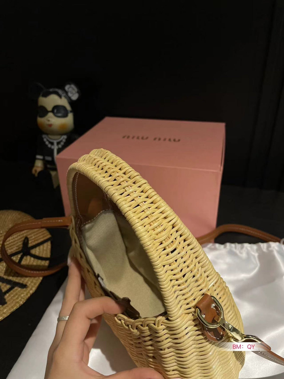 Wander 25 Wicker Bag in Tan/Caramel Rattan