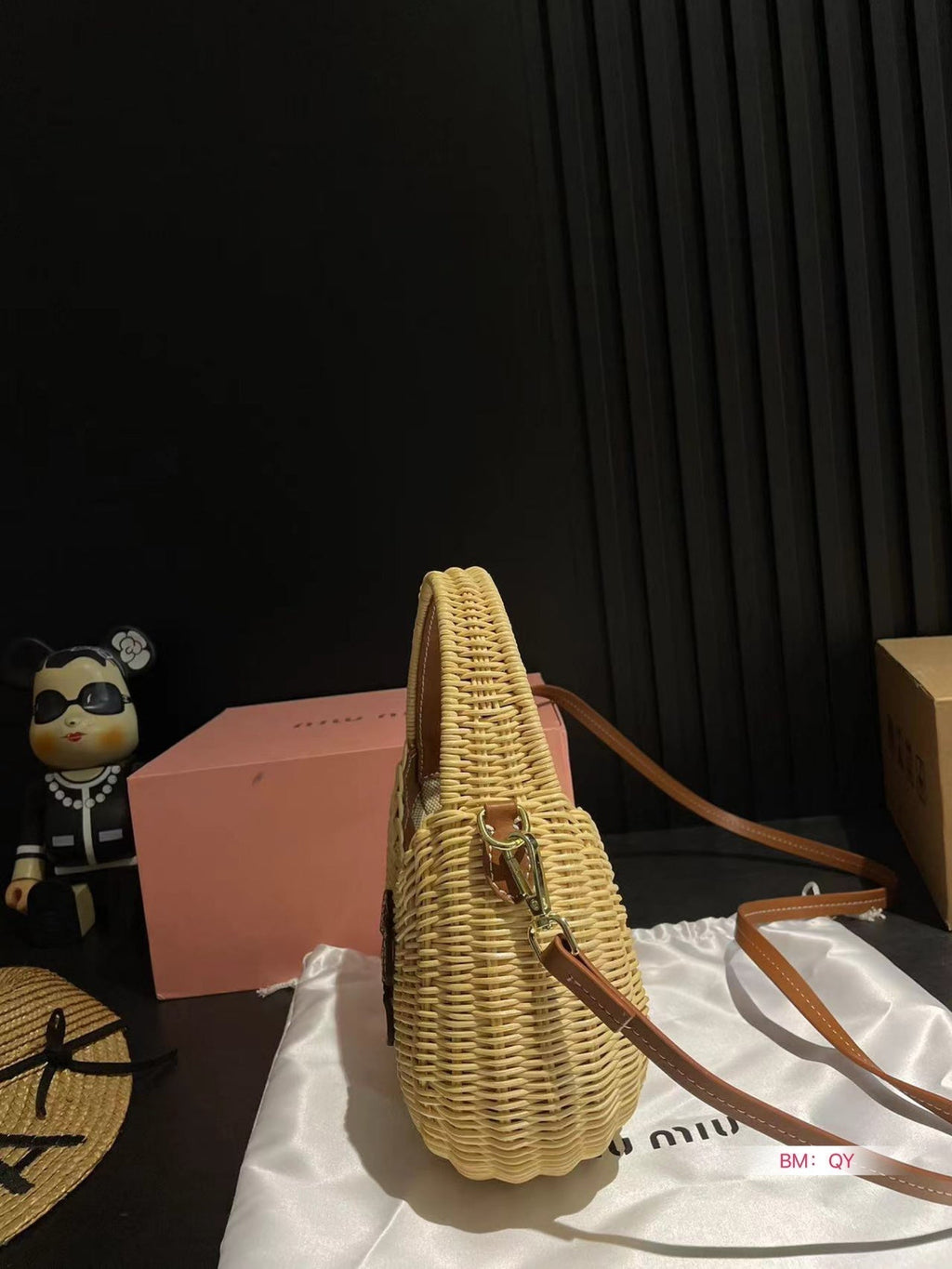 Wander 25 Wicker Bag in Tan/Caramel Rattan