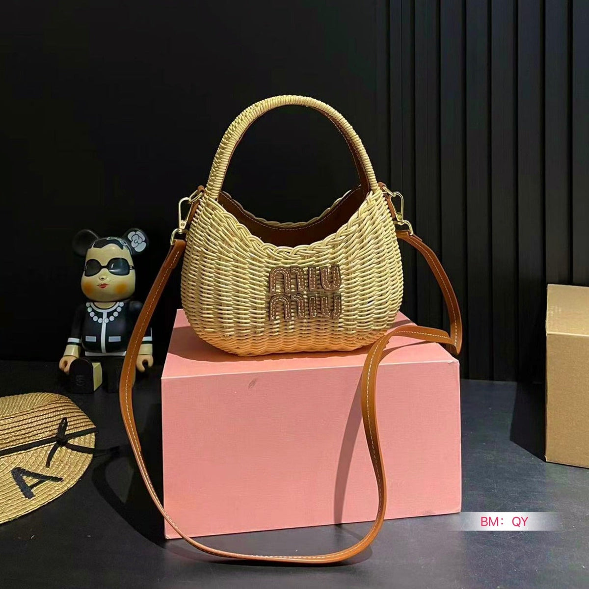 Wander 25 Wicker Bag in Tan/Caramel Rattan