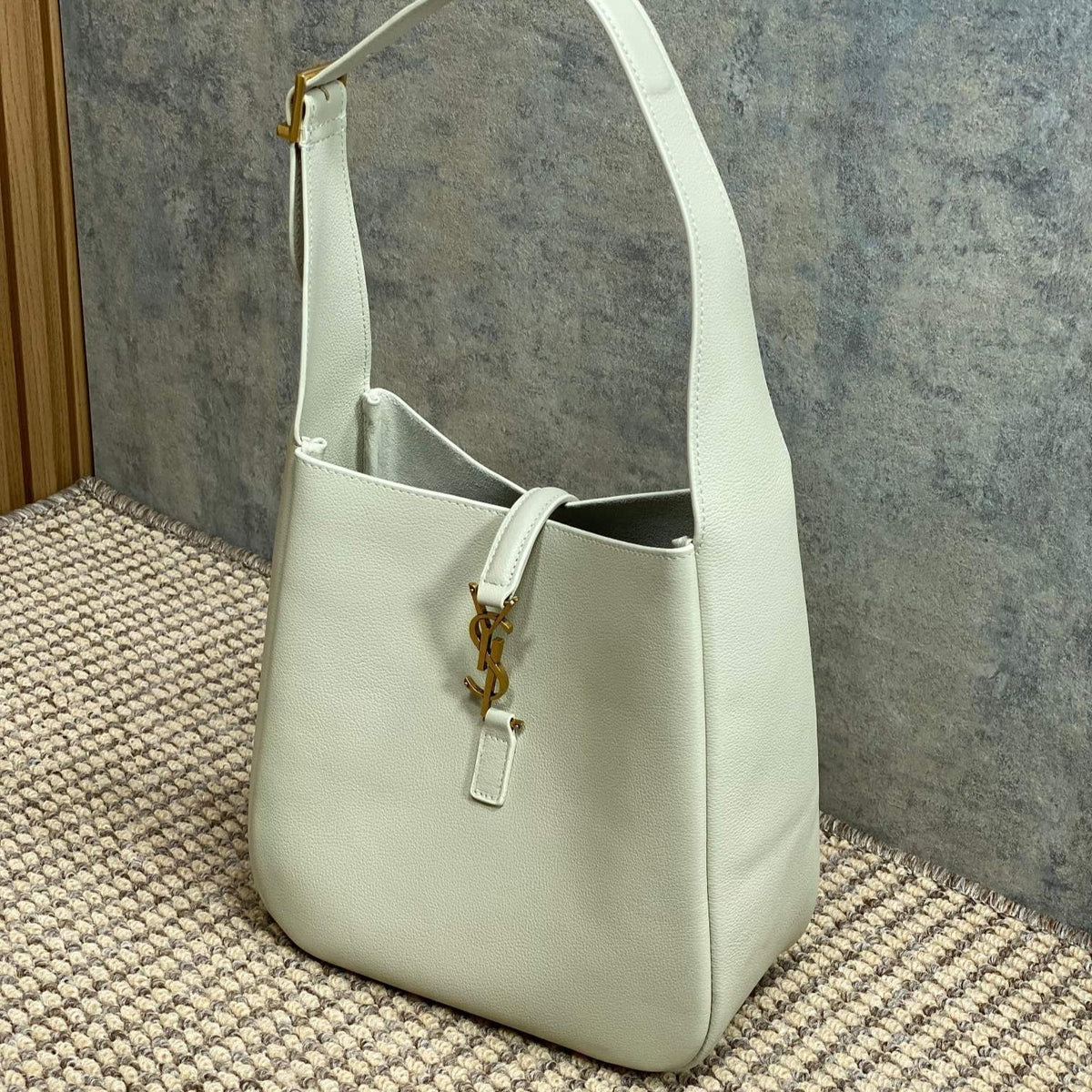 Saint Laurent Le 5 À 7 Small Supple 22 in White Calfskin Gold Buckle Bag
