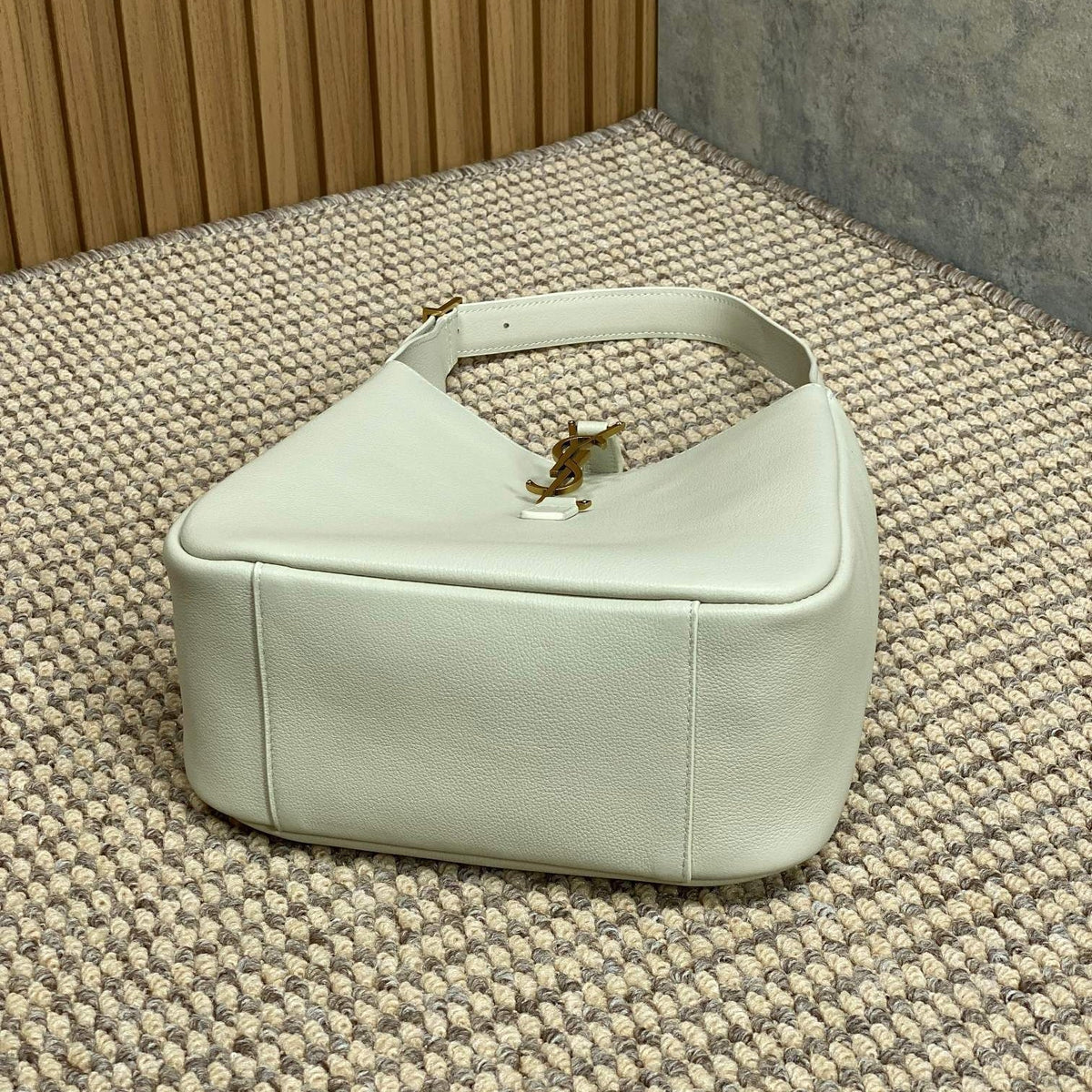Saint Laurent Le 5 À 7 Small Supple 22 in White Calfskin Gold Buckle Bag
