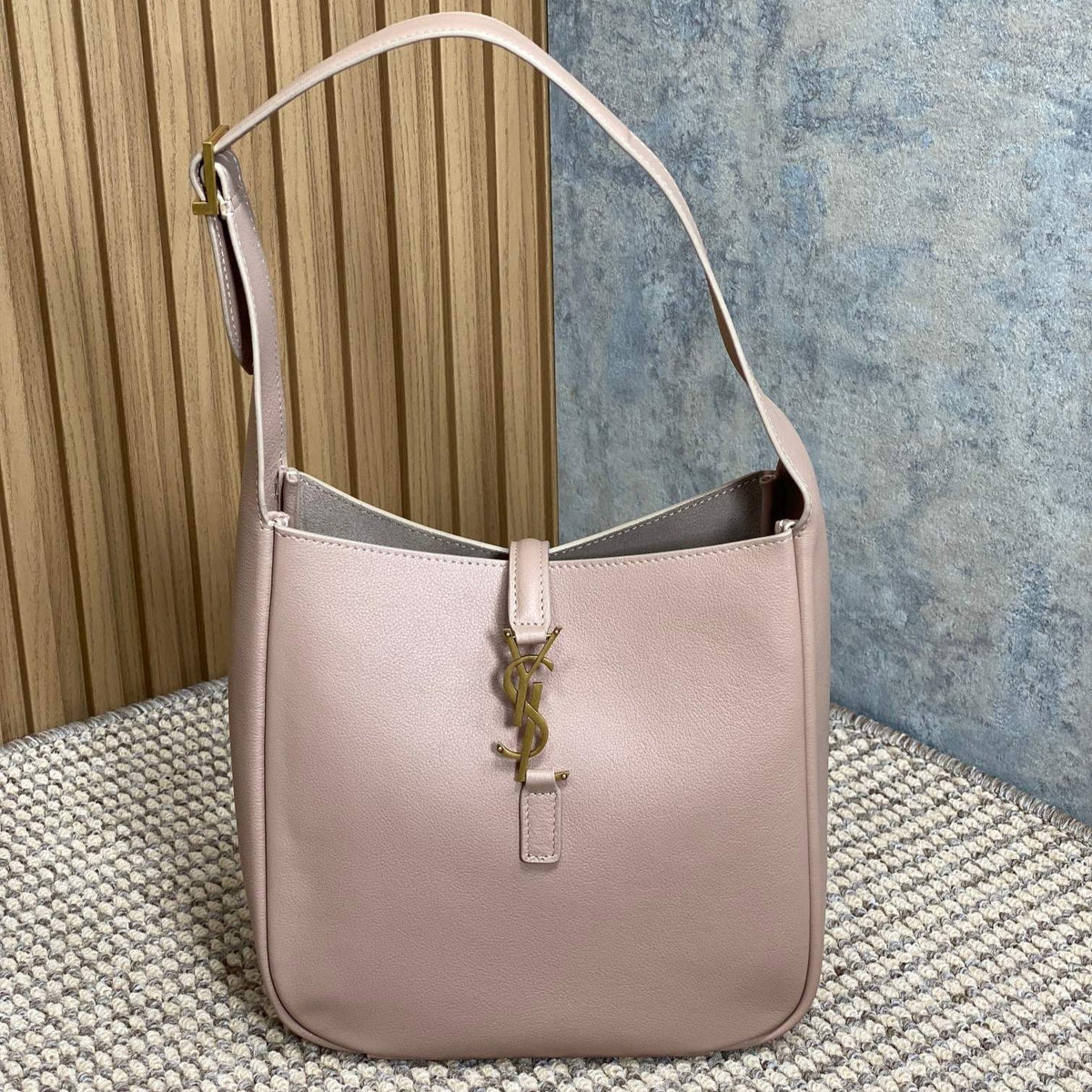 Saint Laurent Le 5 À 7 Small Supple 22 in Babby Pink Calfskin Gold Buckle Bag