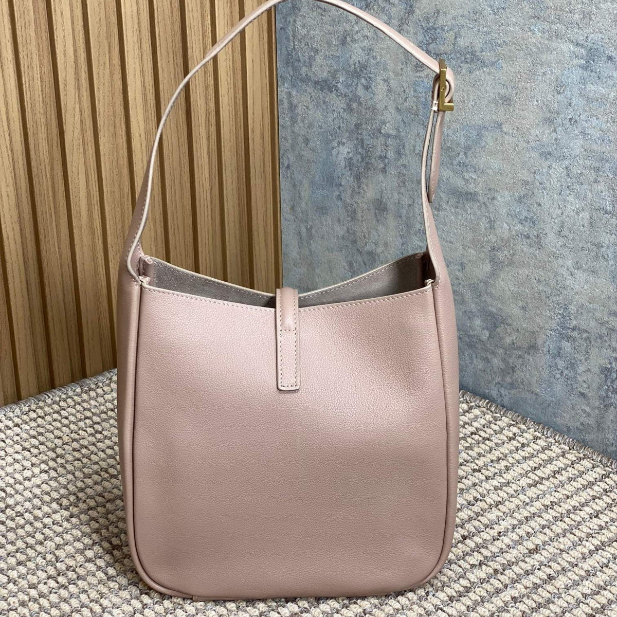 Saint Laurent Le 5 À 7 Small Supple 22 in Babby Pink Calfskin Gold Buckle Bag