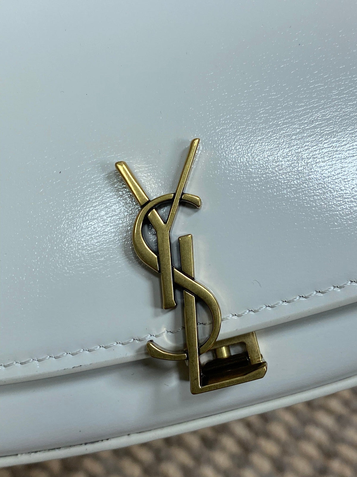 Saint Laurent Voltaire in Box Shoulder Bag 21 in White Calfskin Gold Metallic
