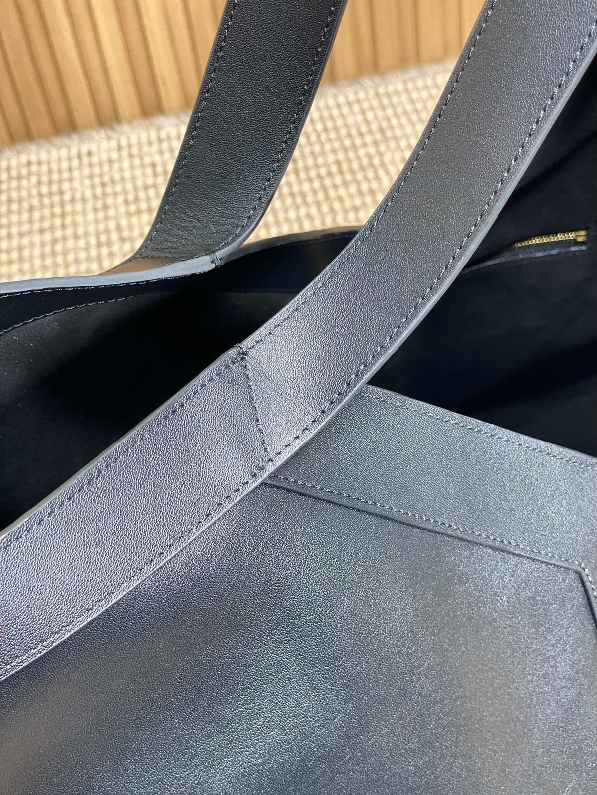Saint Laurent Y Tote Bag 39 in Black Calfskin