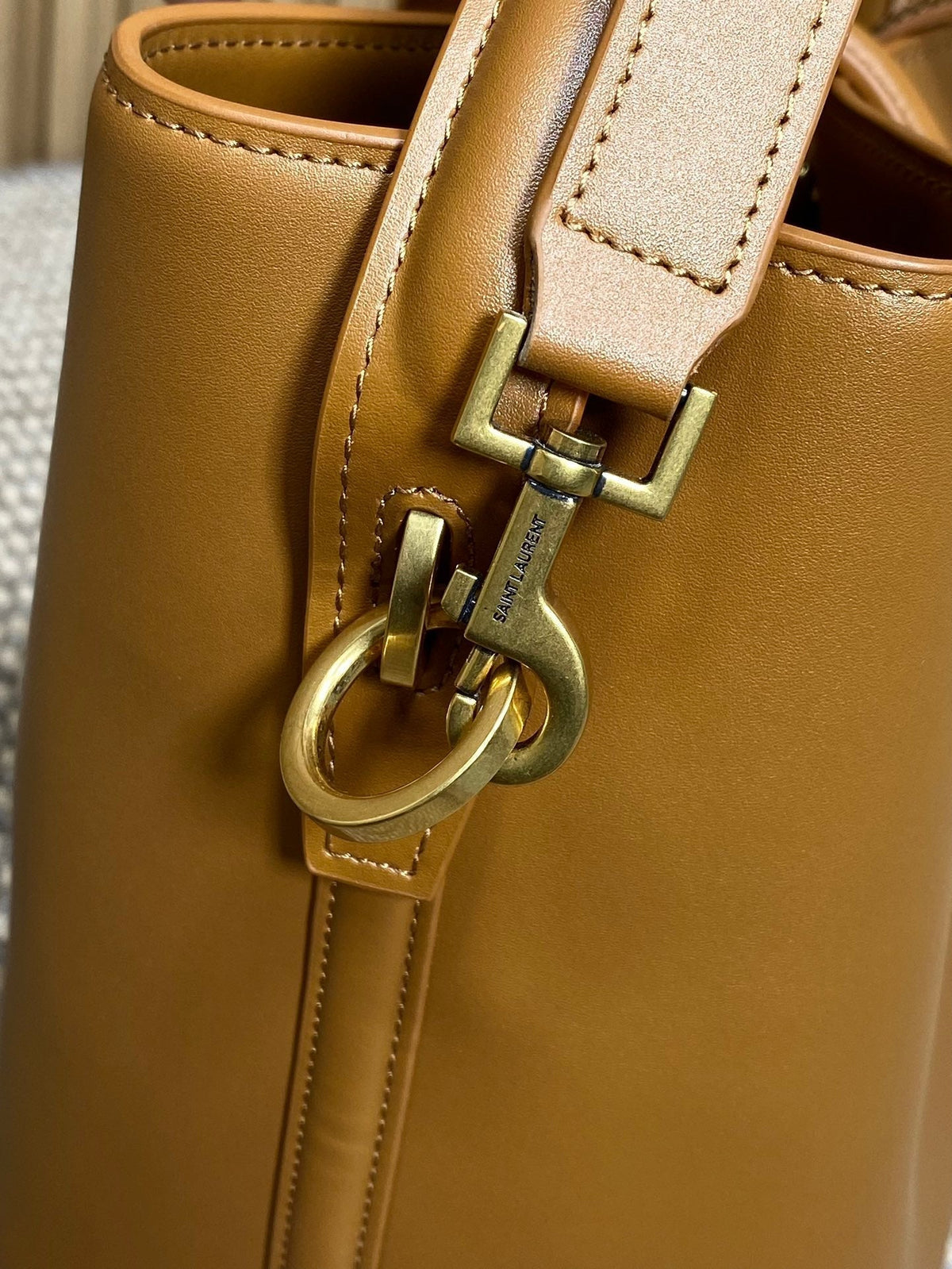 Saint Laurent Le 37 Medium Bucket Bag 25 in Tortilla Brown Calfskin Gold Hardware