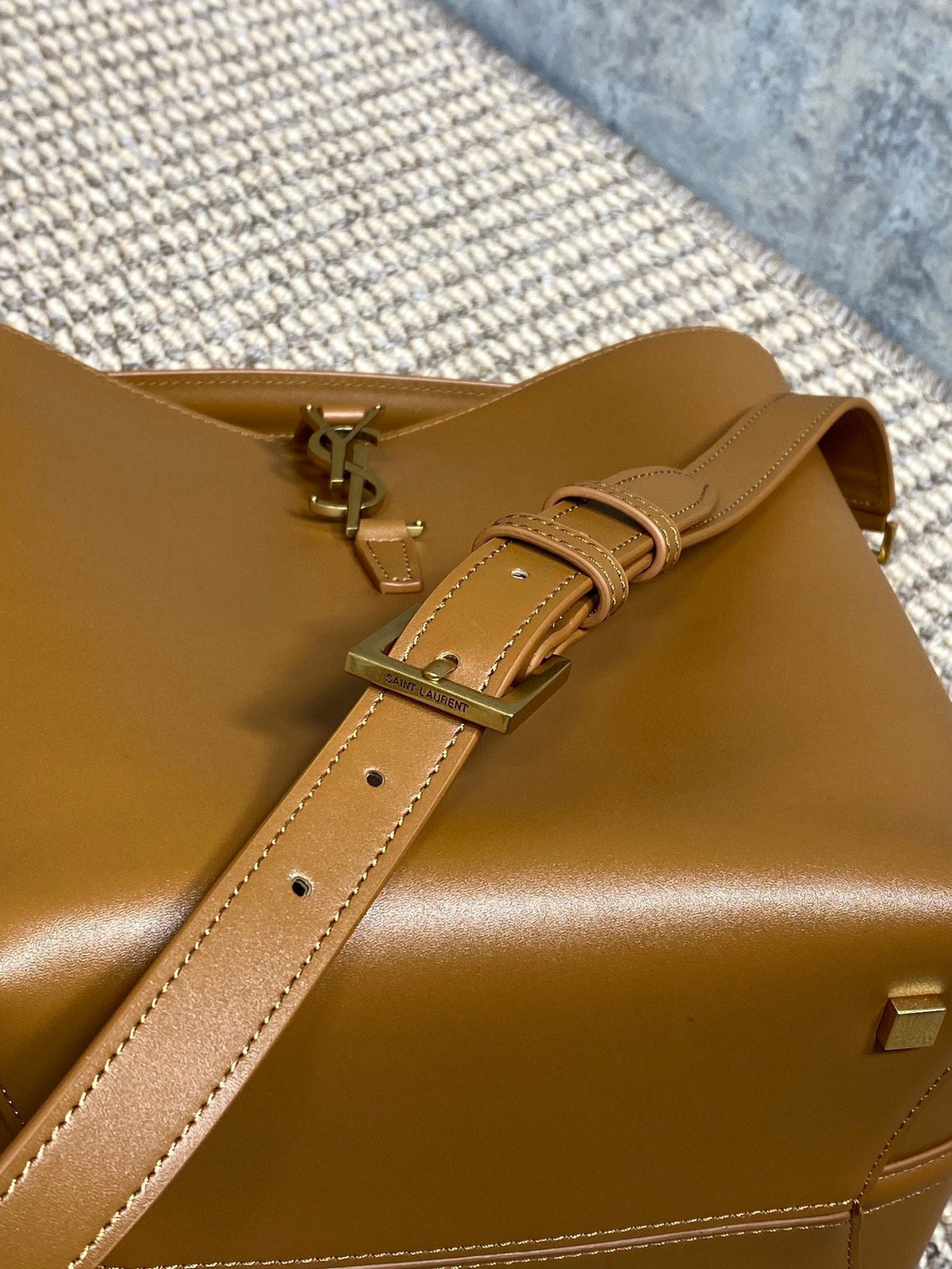 Saint Laurent Le 37 Medium Bucket Bag 25 in Tortilla Brown Calfskin Gold Hardware