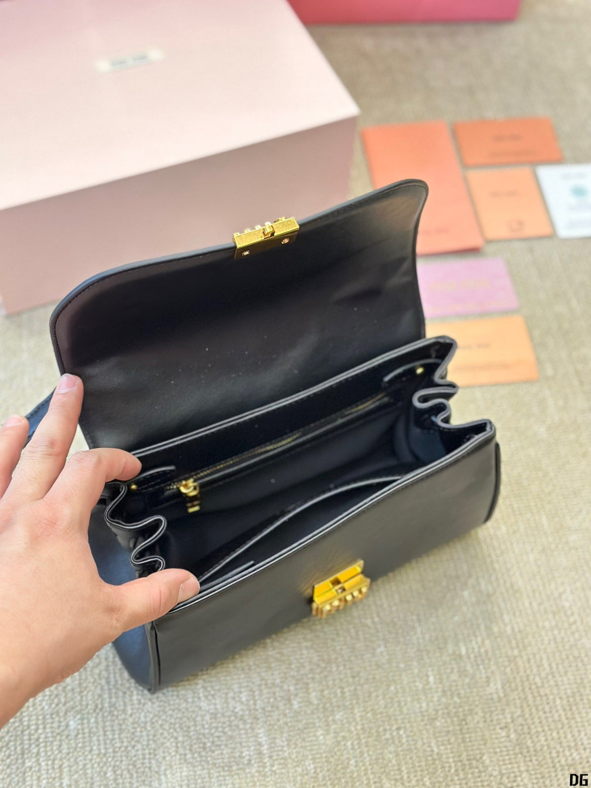 Shoulder Bag 25 in Black Calfskin Gold Hardware