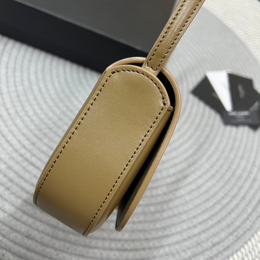Saint Laurent Voltaire in Box 21 in Caramel Brown Calfskin Gold Logo Bag