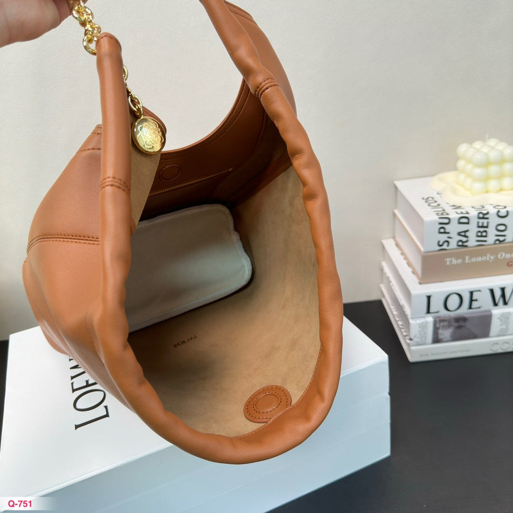 Loewe Small Squeeze 34 Bag in Oak Nappa Lambskin