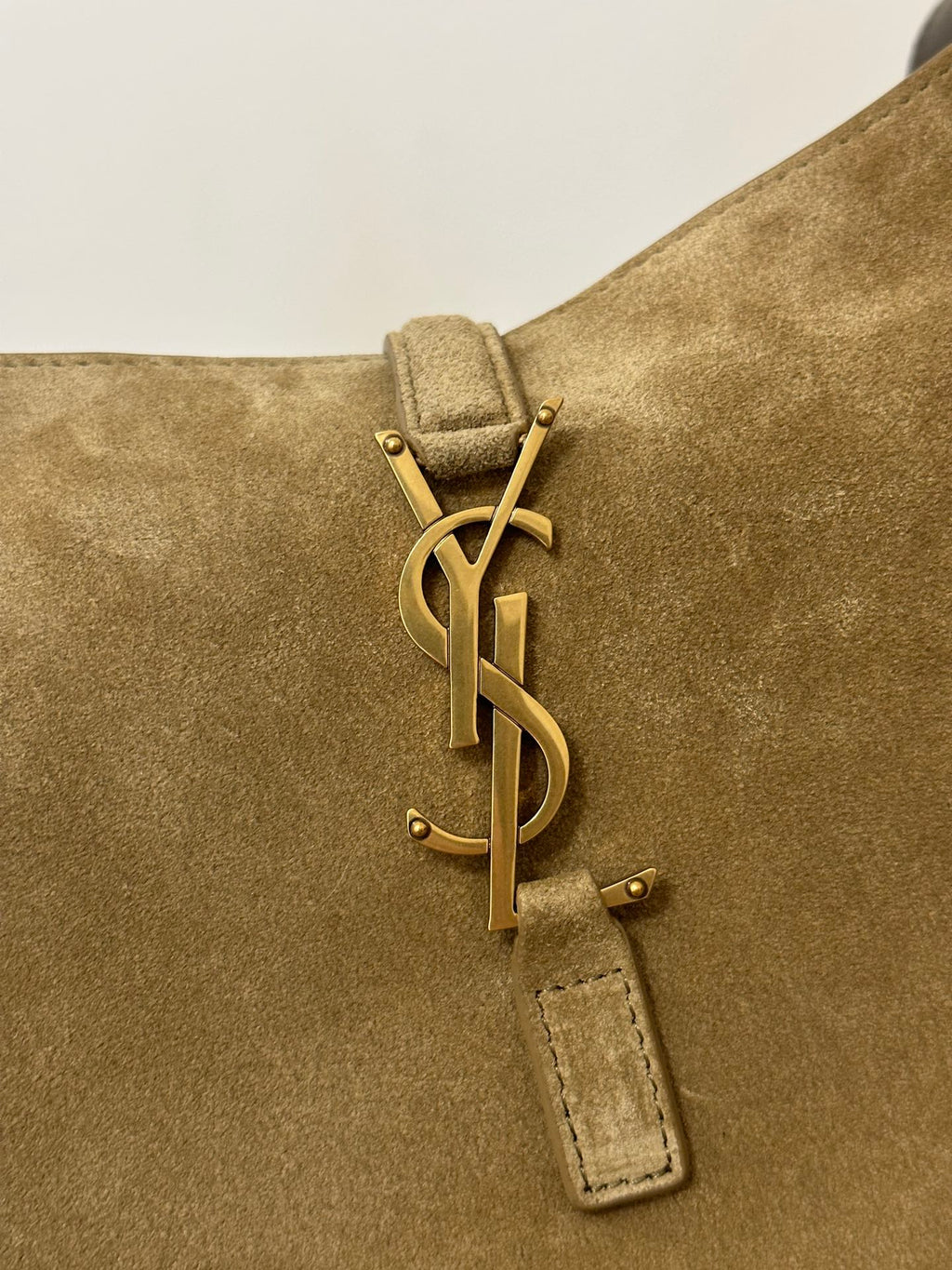 Saint Laurent Le 5 À 7 Supple Small 22 in Peanut Brown Suede Bag