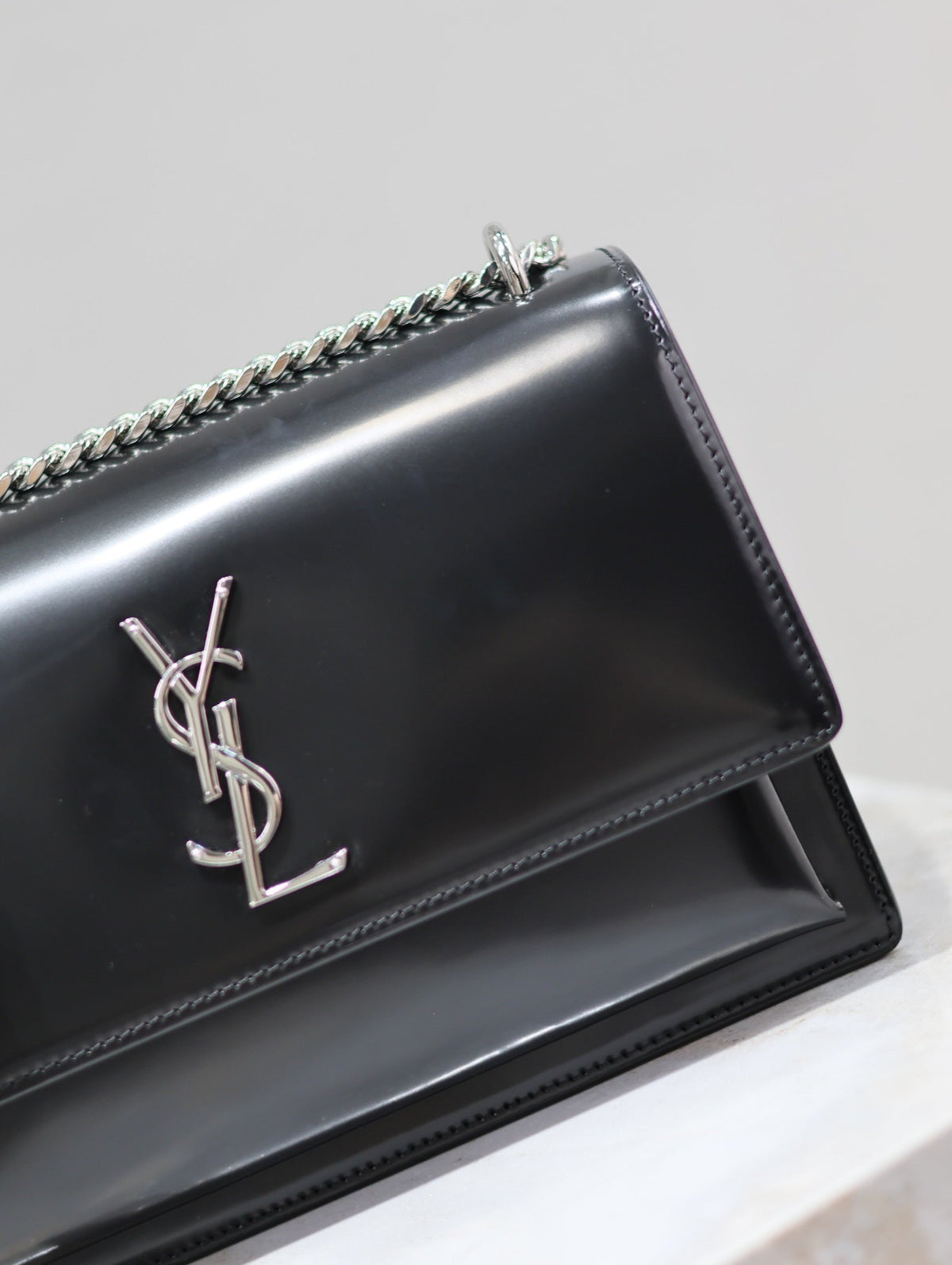 Saint Laurent 25S Sunset Medium 22 in Black Shiny Calfskin Silver Hardwre Bag