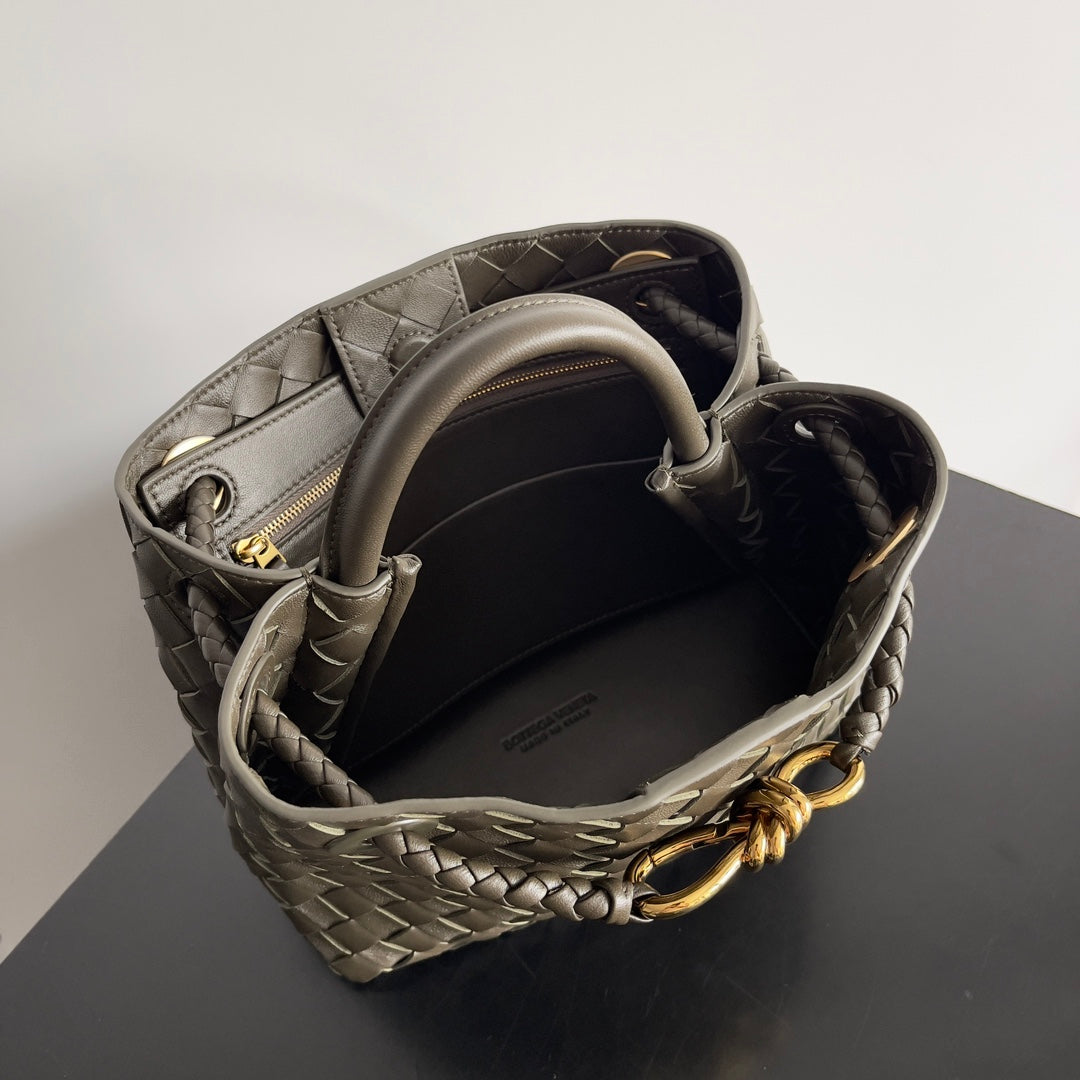 Bottega Veneta Small Andiamo 25 in Kaki Lambskin Bag
