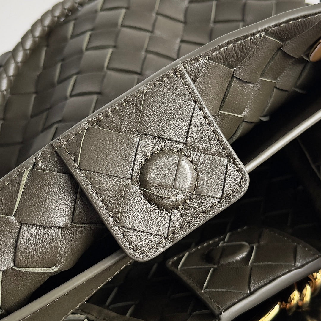 Bottega Veneta Small Andiamo 25 in Kaki Lambskin Bag
