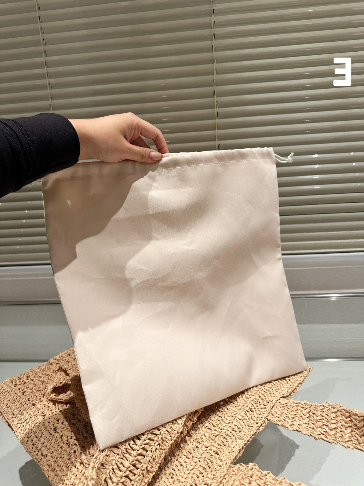 Tote 38 Bag in Beige Brown Straw Woven
