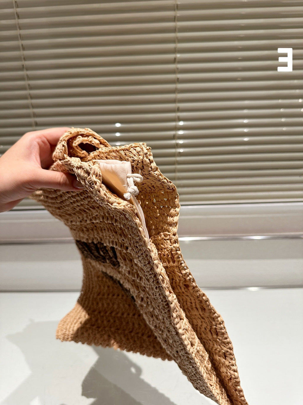 Tote 38 Bag in Beige Brown Straw Woven