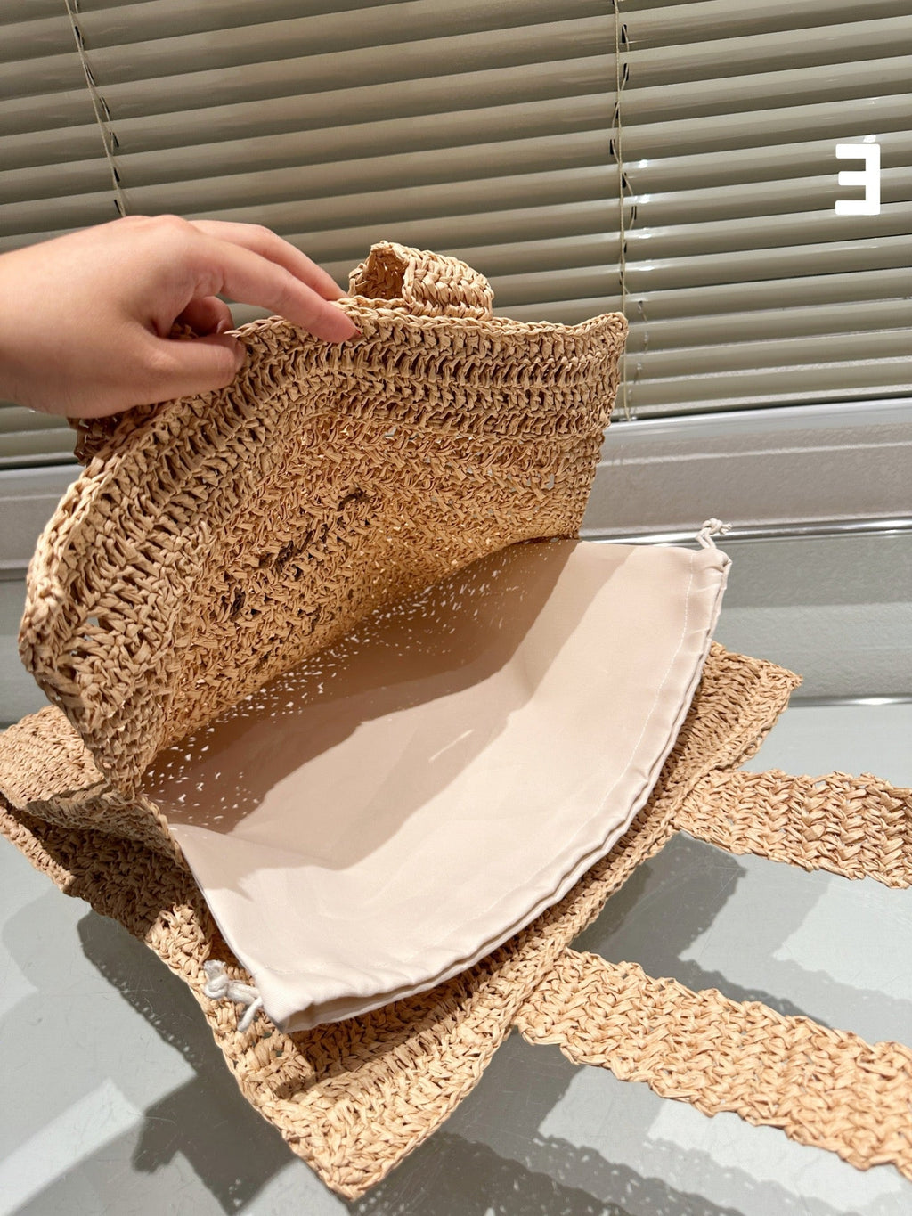 Tote 38 Bag in Beige Brown Straw Woven