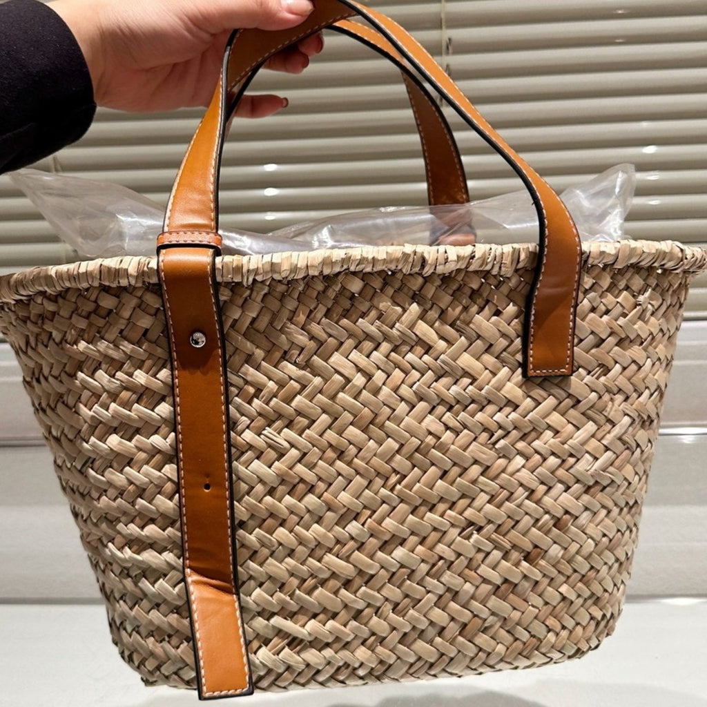 Loewe Medium 28 Basket Bag in Natural Raffia