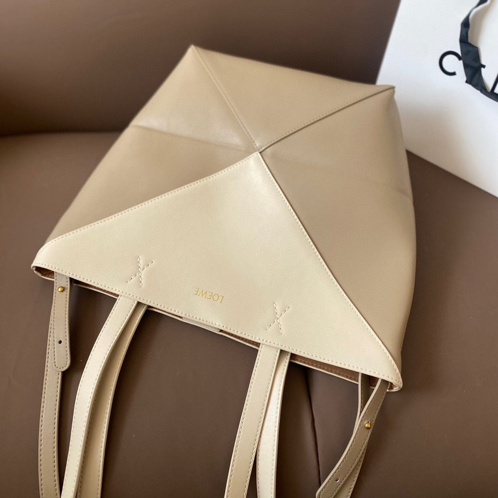 Loewe 32 Medium Puzzle Fold Tote in White Mix Pastel Grey Shiny Calfskin