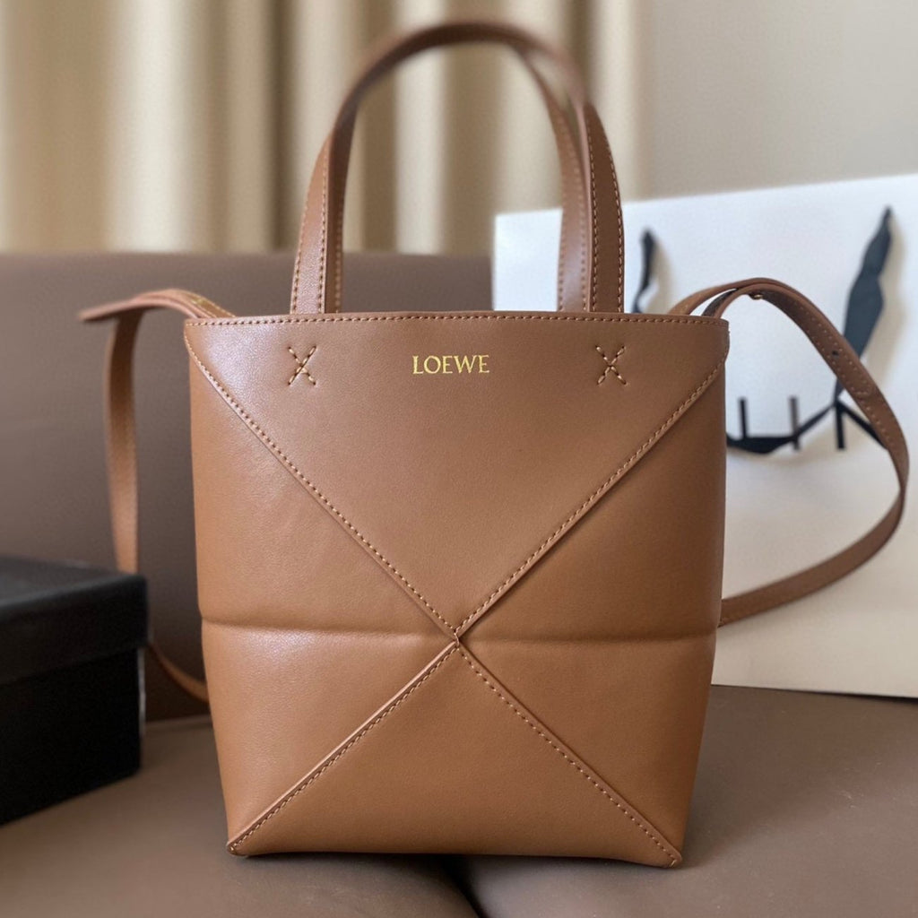 Loewe 21 Puzzle Fold Tote in Warm Desert Shiny Calfskin