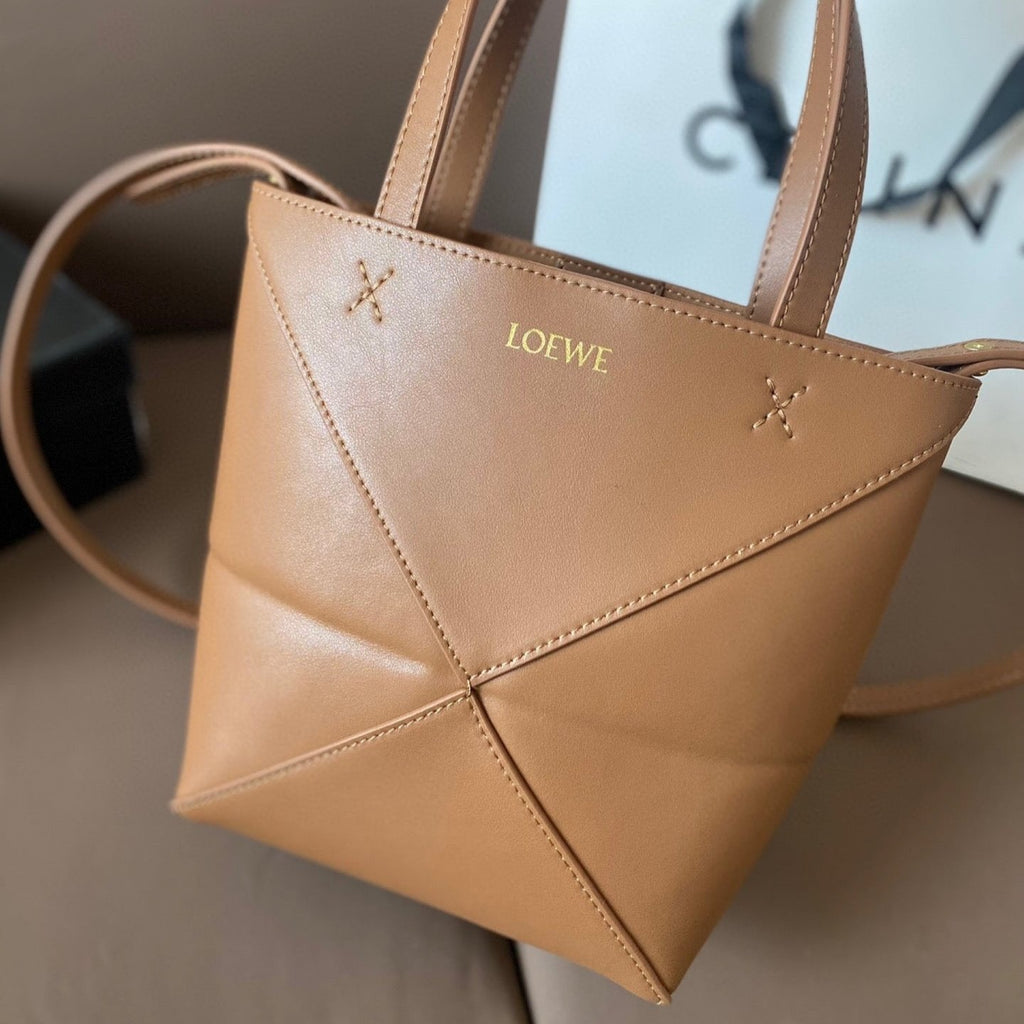 Loewe 21 Puzzle Fold Tote in Warm Desert Shiny Calfskin