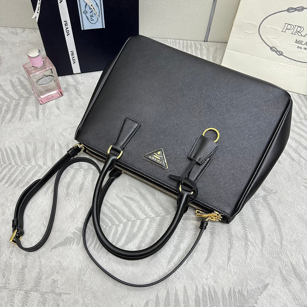 Prada 25S Galleria Large Bag 32 in Black Calfskin Gold Hardwre