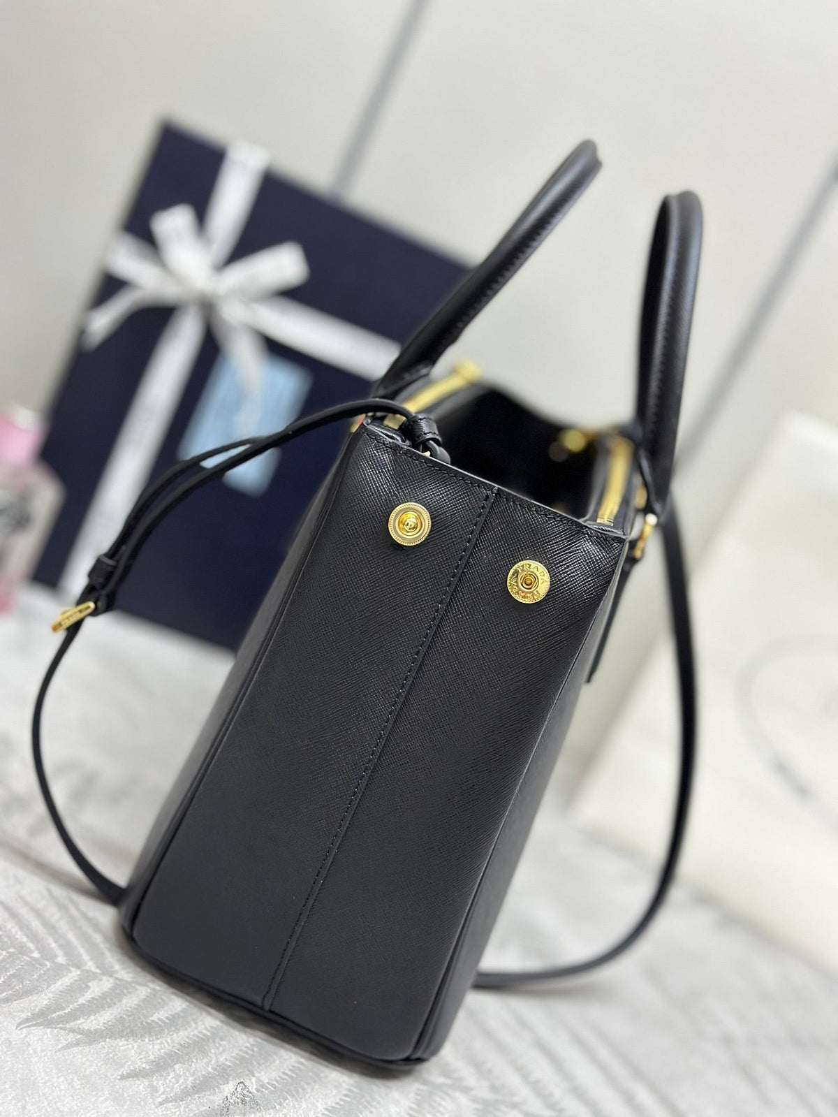 Prada 25S Galleria Large Bag 32 in Black Calfskin Gold Hardwre