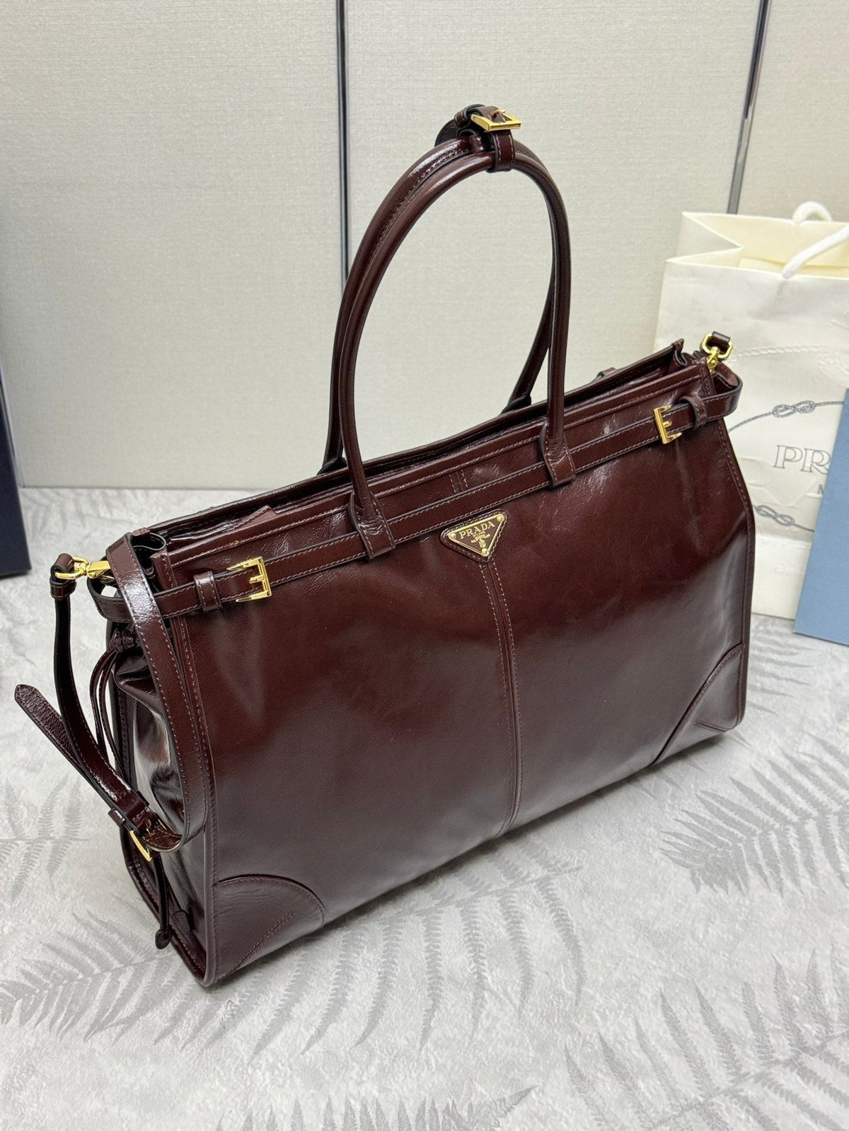 Prada 25S Bonnie Extra-Large 42 in Rk Brown Glossy Calfskin Gold Hardwre Bag