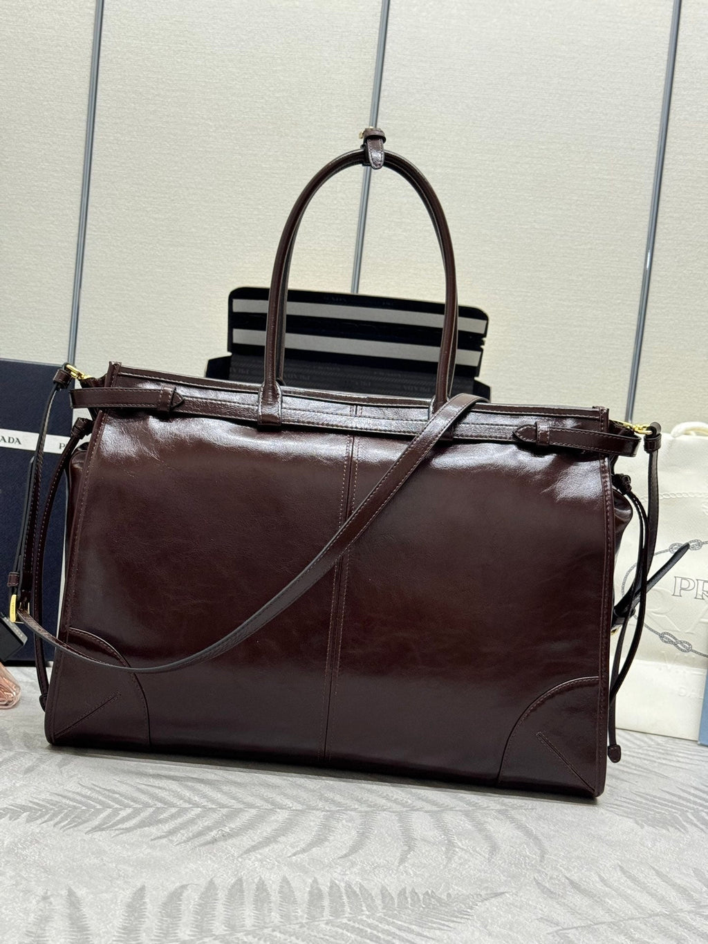 Prada 25S Bonnie Extra-Large 42 in Rk Brown Glossy Calfskin Gold Hardwre Bag