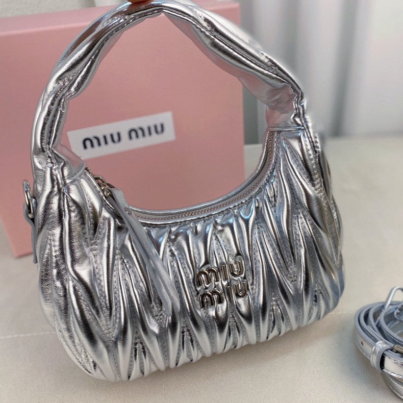 Wander 22 Bag in Silver Lambskin