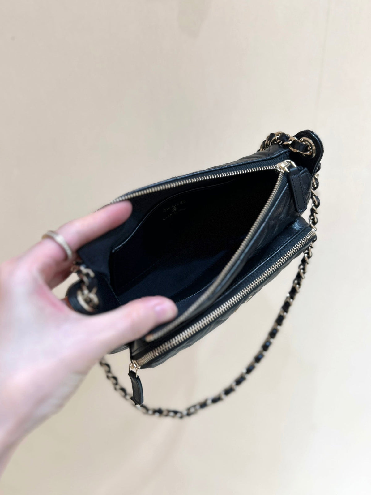 Chanel Quilted Shoulder Bag 21 in Black Lambskin with Gold Metallic