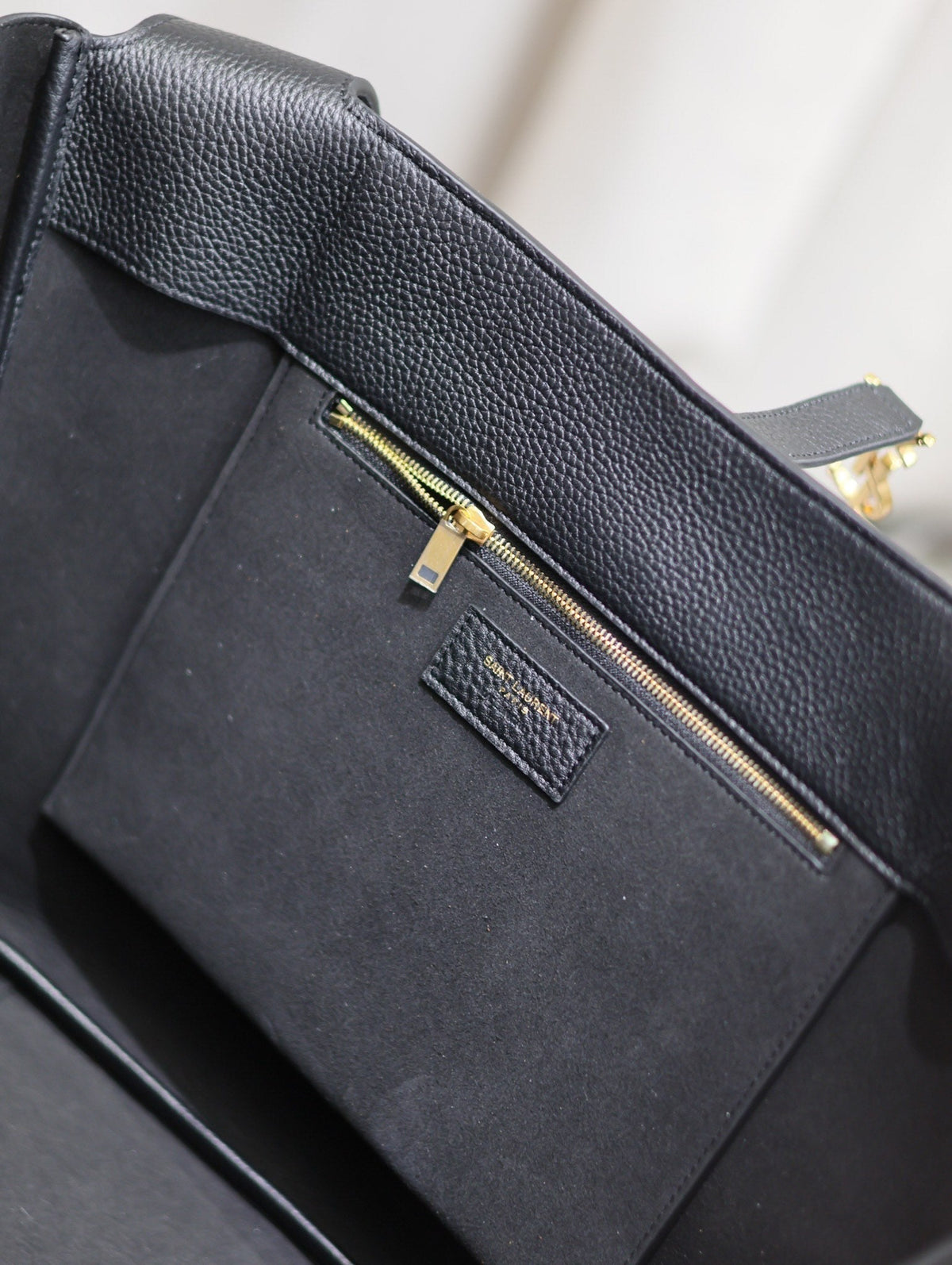Saint Laurent Le 5 À 7 Bea Tote Bag 50 in Black Lambskin Gold Logo