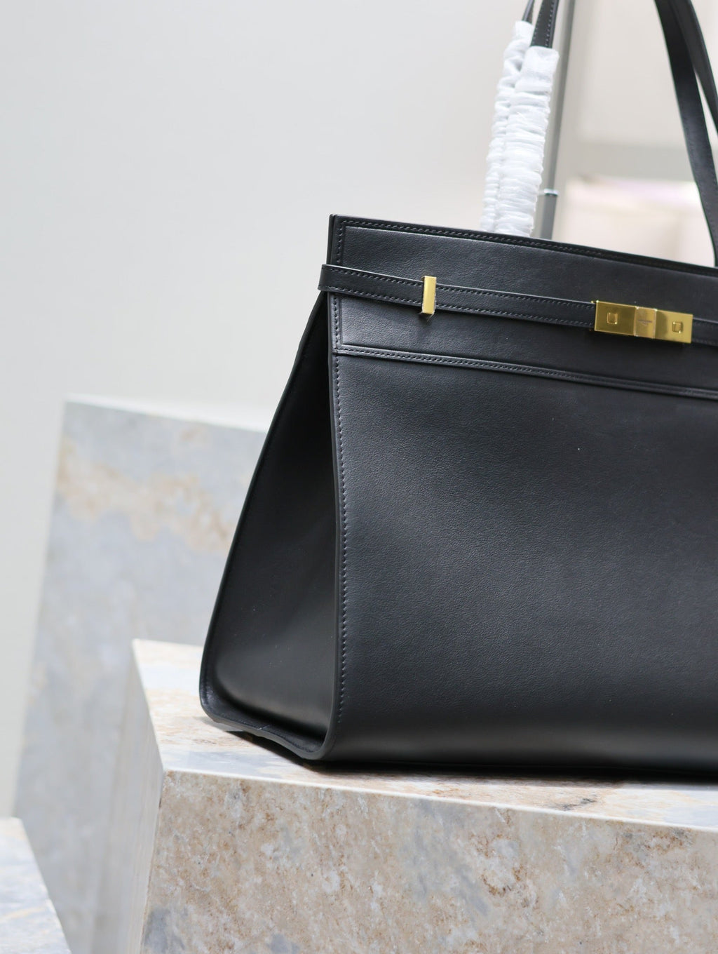 Saint Laurent Manhattan Shopping Bag 40 in Black Smooth Lambskin Gold Buckle