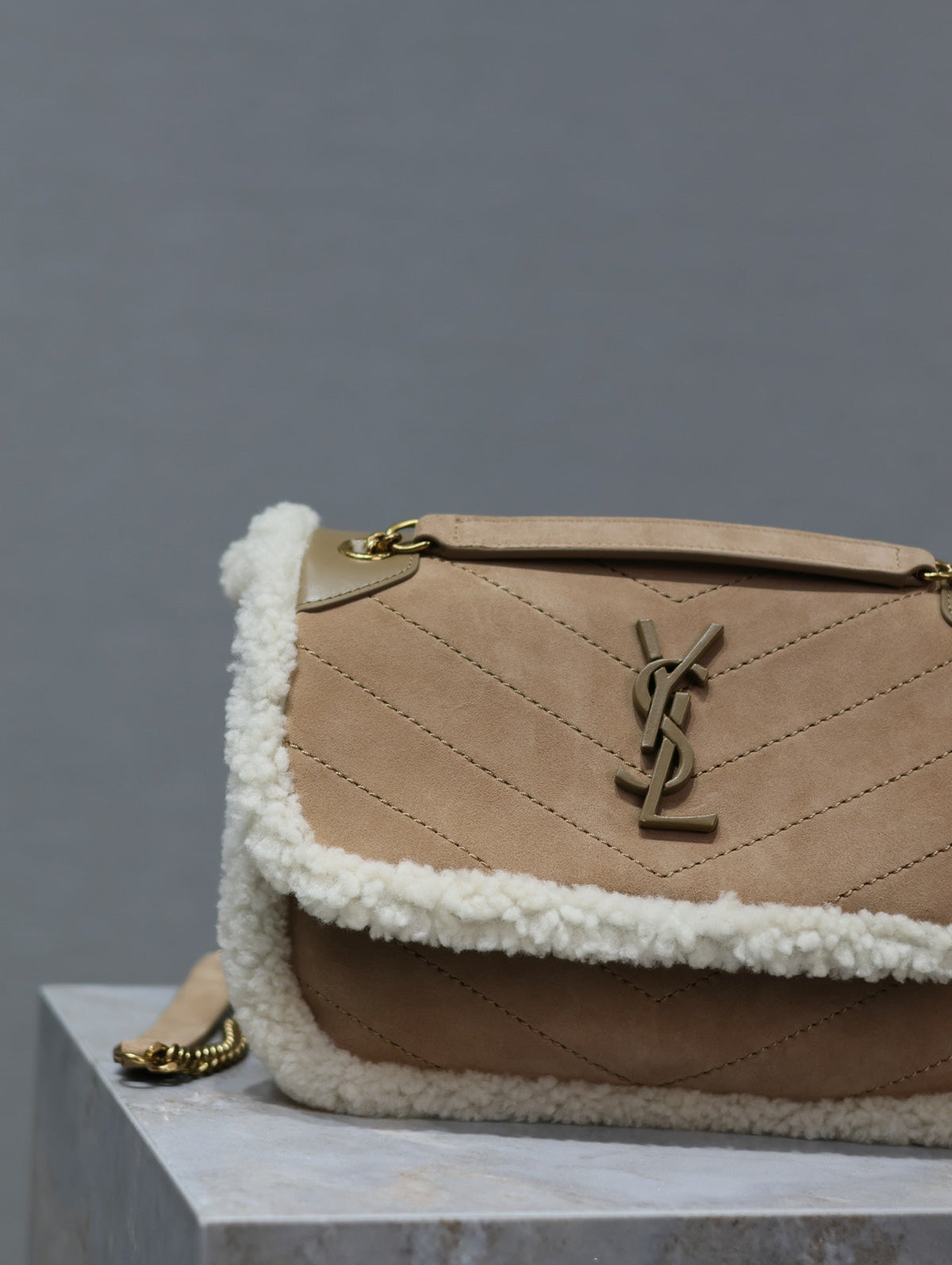 Saint Laurent Niki Small 22 in Camel Suede and White Shearling Bag