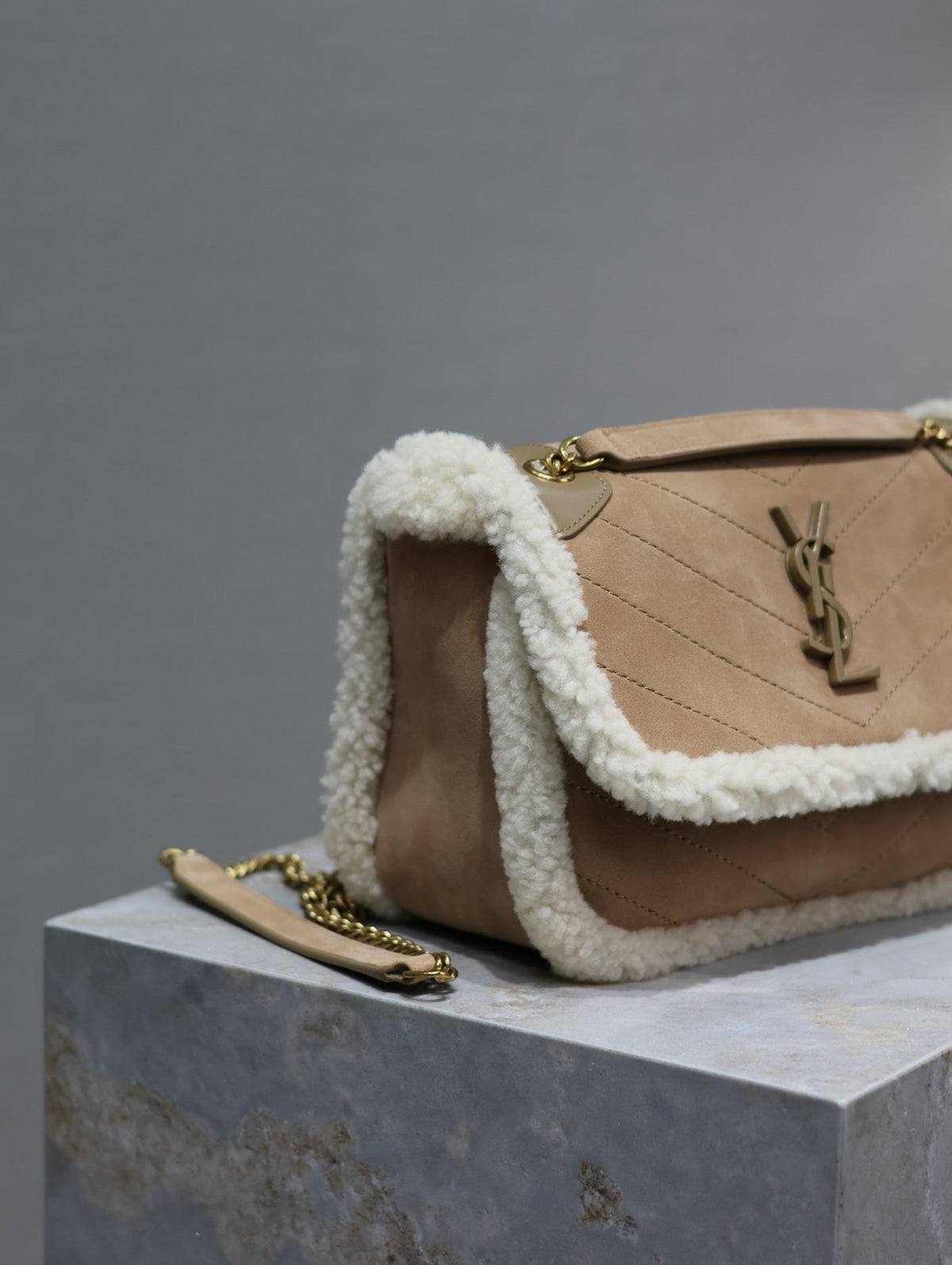 Saint Laurent Niki Small 22 in Camel Suede and White Shearling Bag