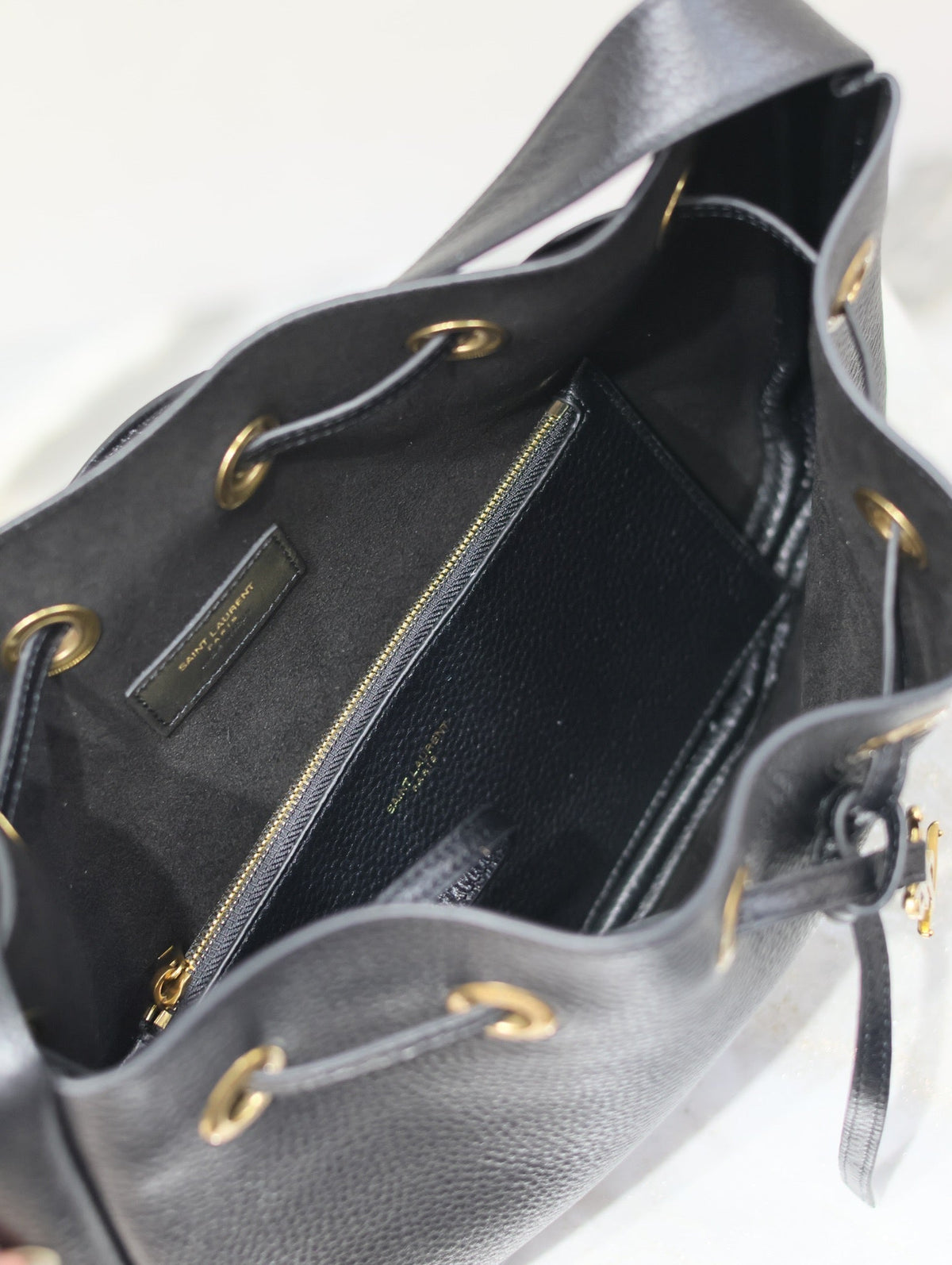 Saint Laurent Paris Vii Small Hobo 30 in Black Grained Leather Gold Hardware