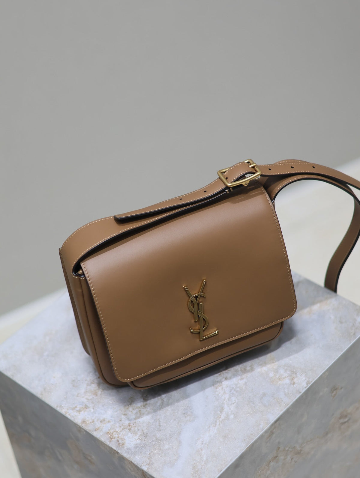 Saint Laurent 25S Niki Baby 22 in Brown Calfskin Gold Hardwre Bag