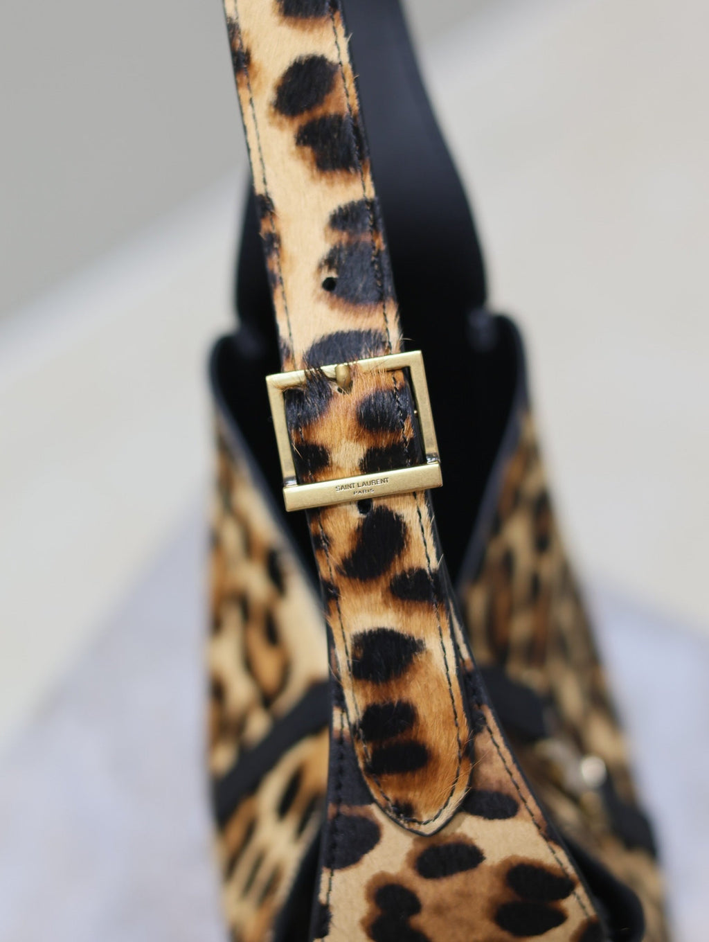 Saint Laurent Le 5 À 7 Small Supple 23 in Leopard Print Calfskin Bag