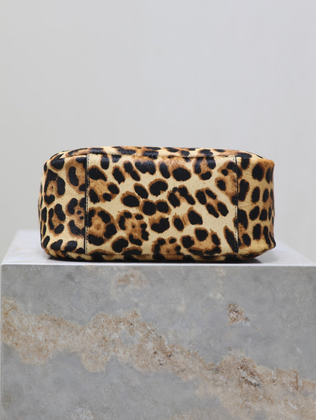 Saint Laurent Le 5 À 7 Small Supple 23 in Leopard Print Calfskin Bag