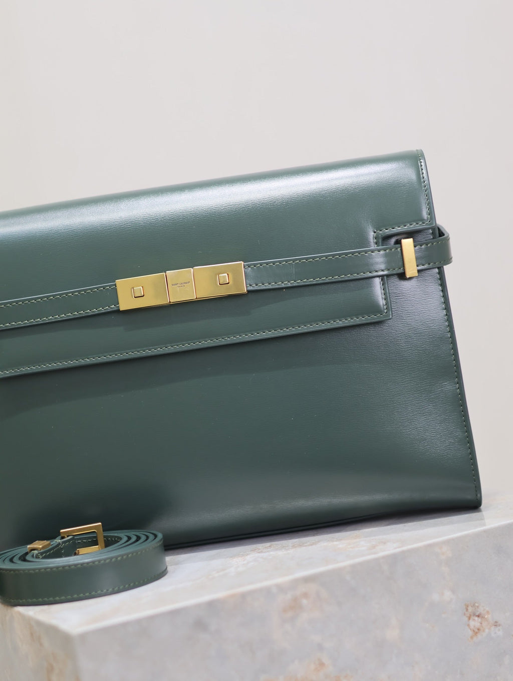 Saint Laurent Manhattan Medium 29 in Sacramento Green Smooth Calfskin Gold Buckle Bag
