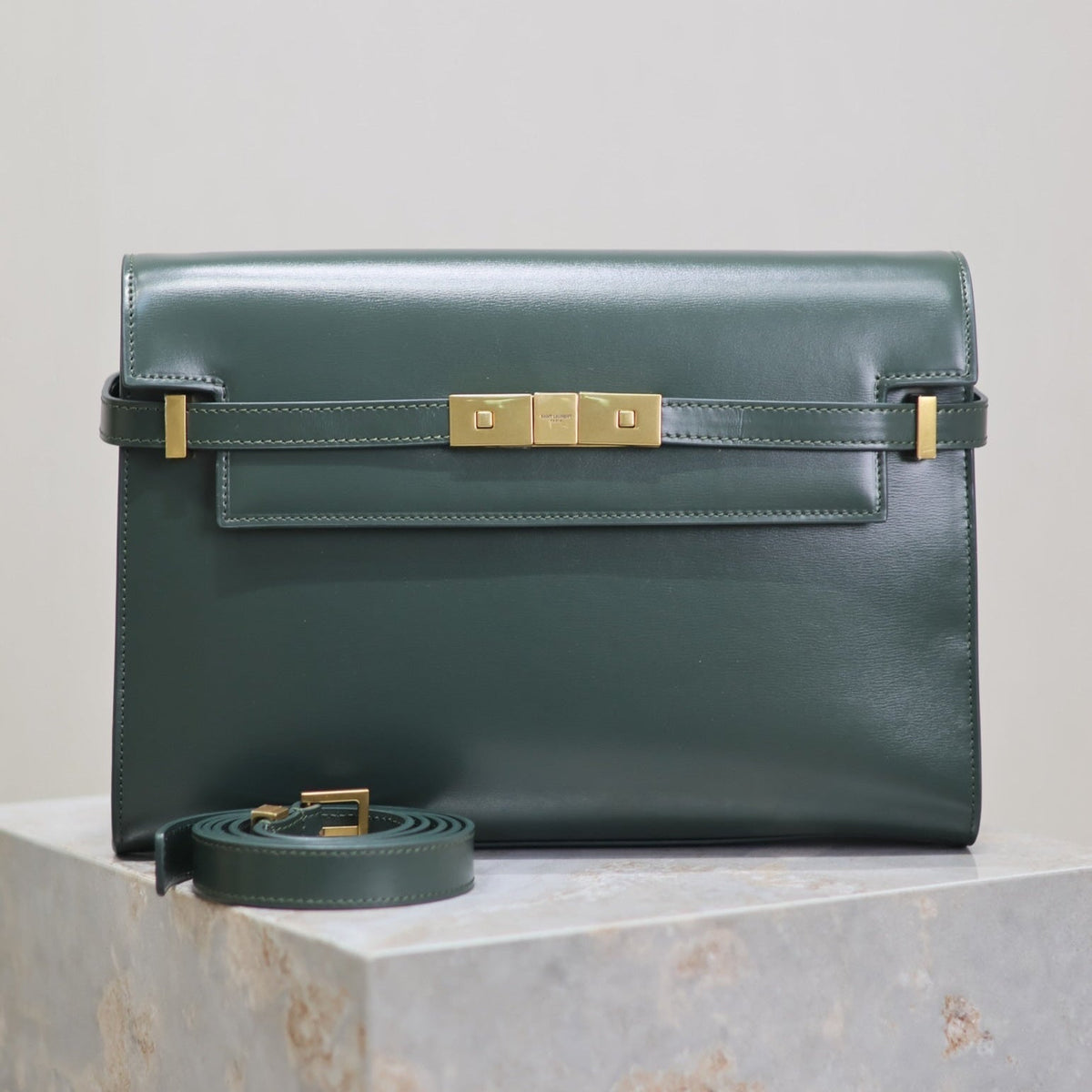 Saint Laurent Manhattan Medium 29 in Sacramento Green Smooth Calfskin Gold Buckle Bag