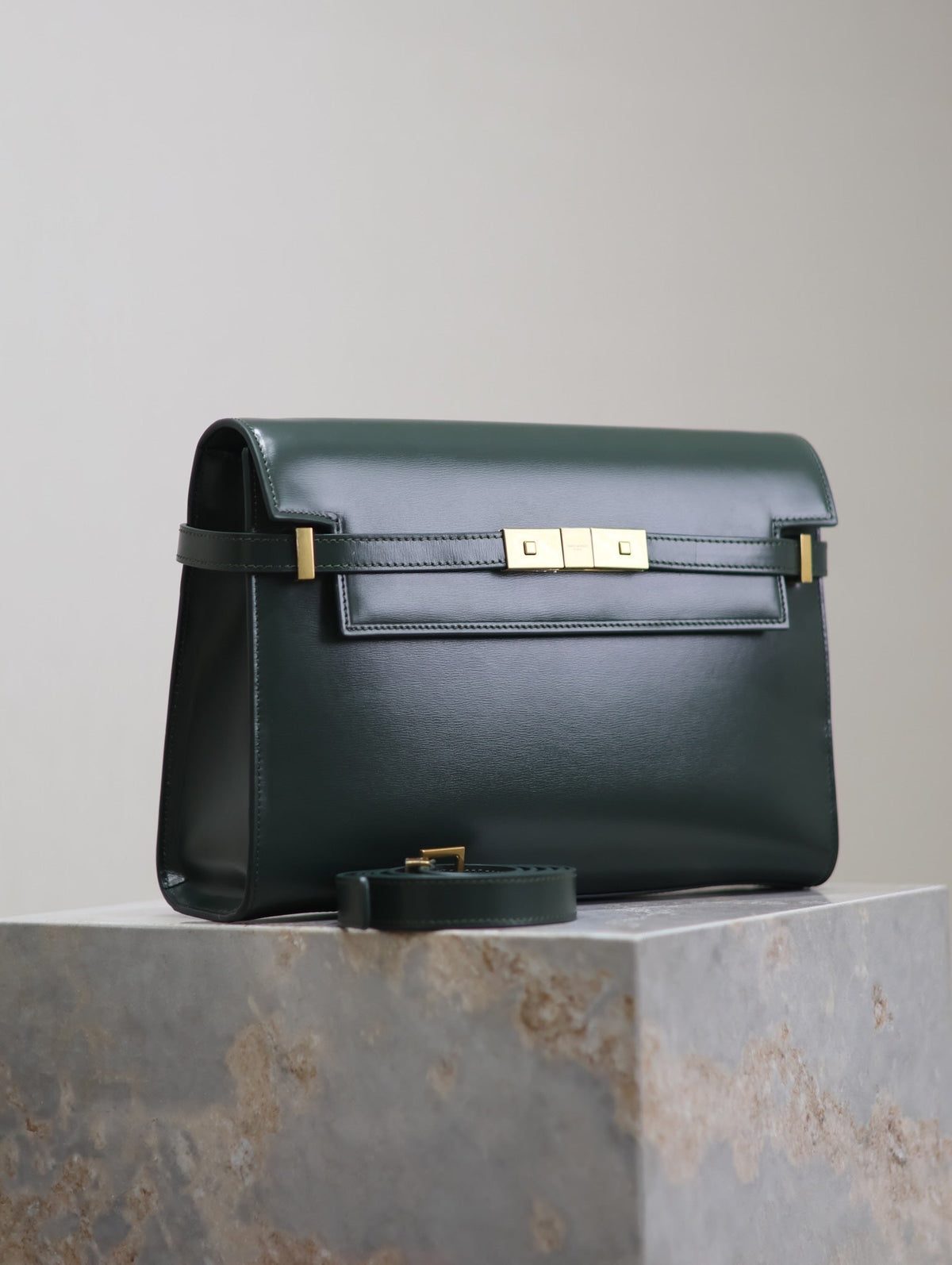 Saint Laurent Manhattan Medium 29 in Sacramento Green Smooth Calfskin Gold Buckle Bag