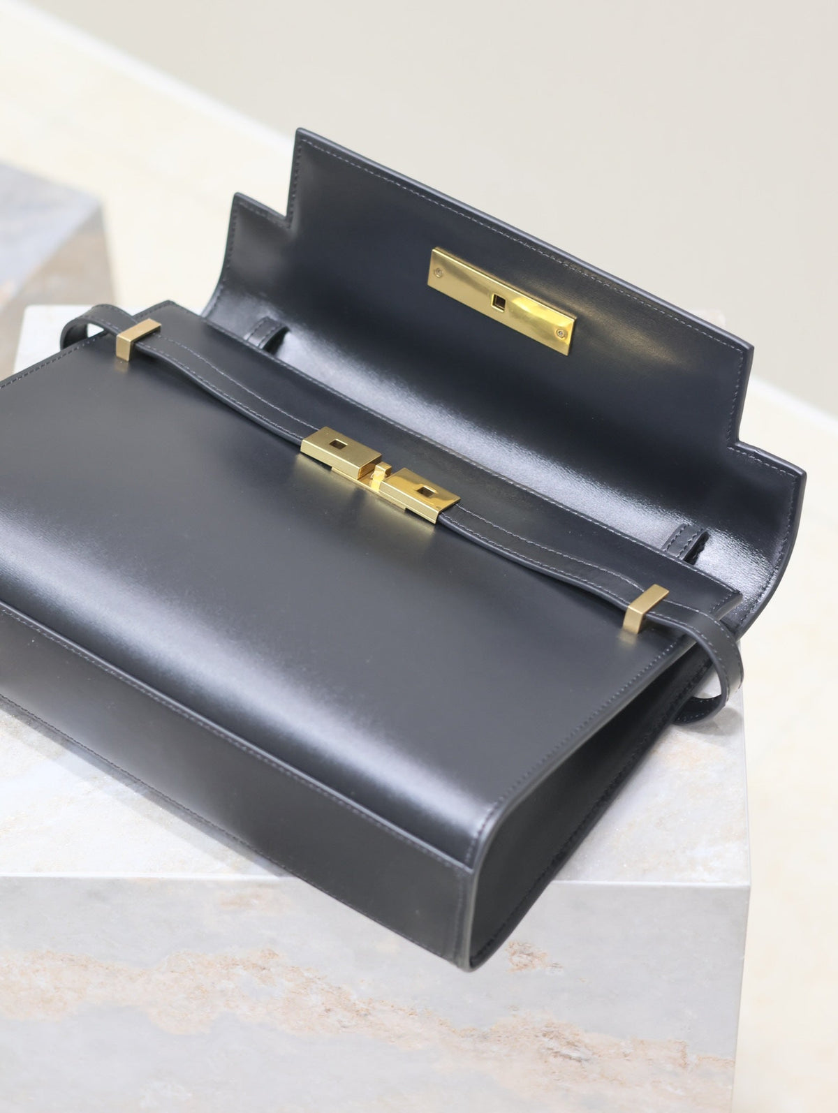 Saint Laurent Manhattan Medium 29 in Black Smooth Calfskin Gold Buckle Bag