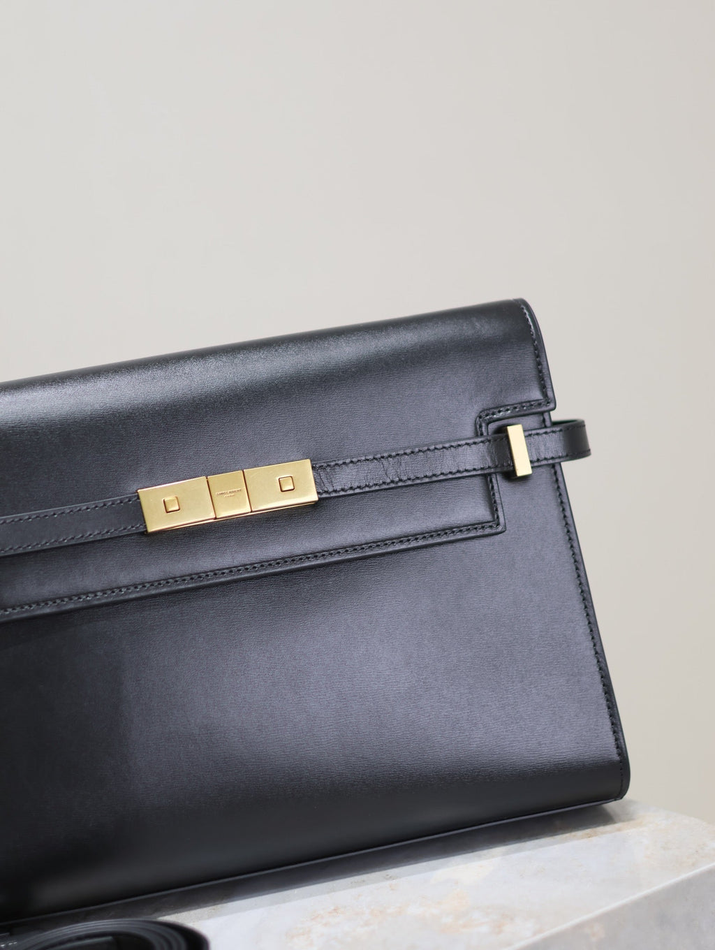 Saint Laurent Manhattan Medium 29 in Black Smooth Calfskin Gold Buckle Bag