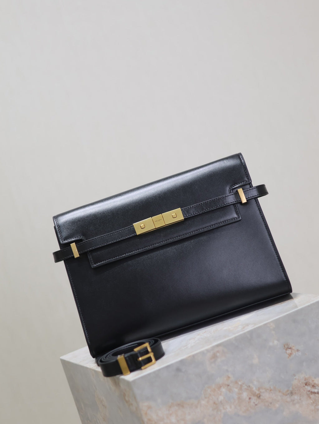 Saint Laurent Manhattan Medium 29 in Black Smooth Calfskin Gold Buckle Bag