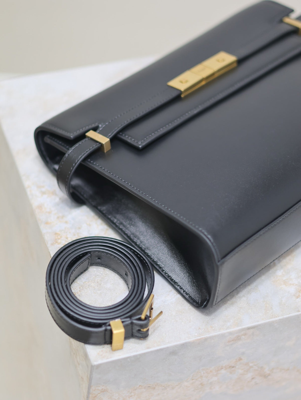 Saint Laurent Manhattan Medium 29 in Black Smooth Calfskin Gold Buckle Bag